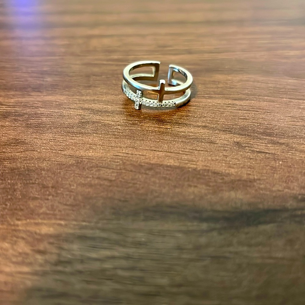 NEWTo My Daughter “Pray Through It” Twin Band Cross Open Ring